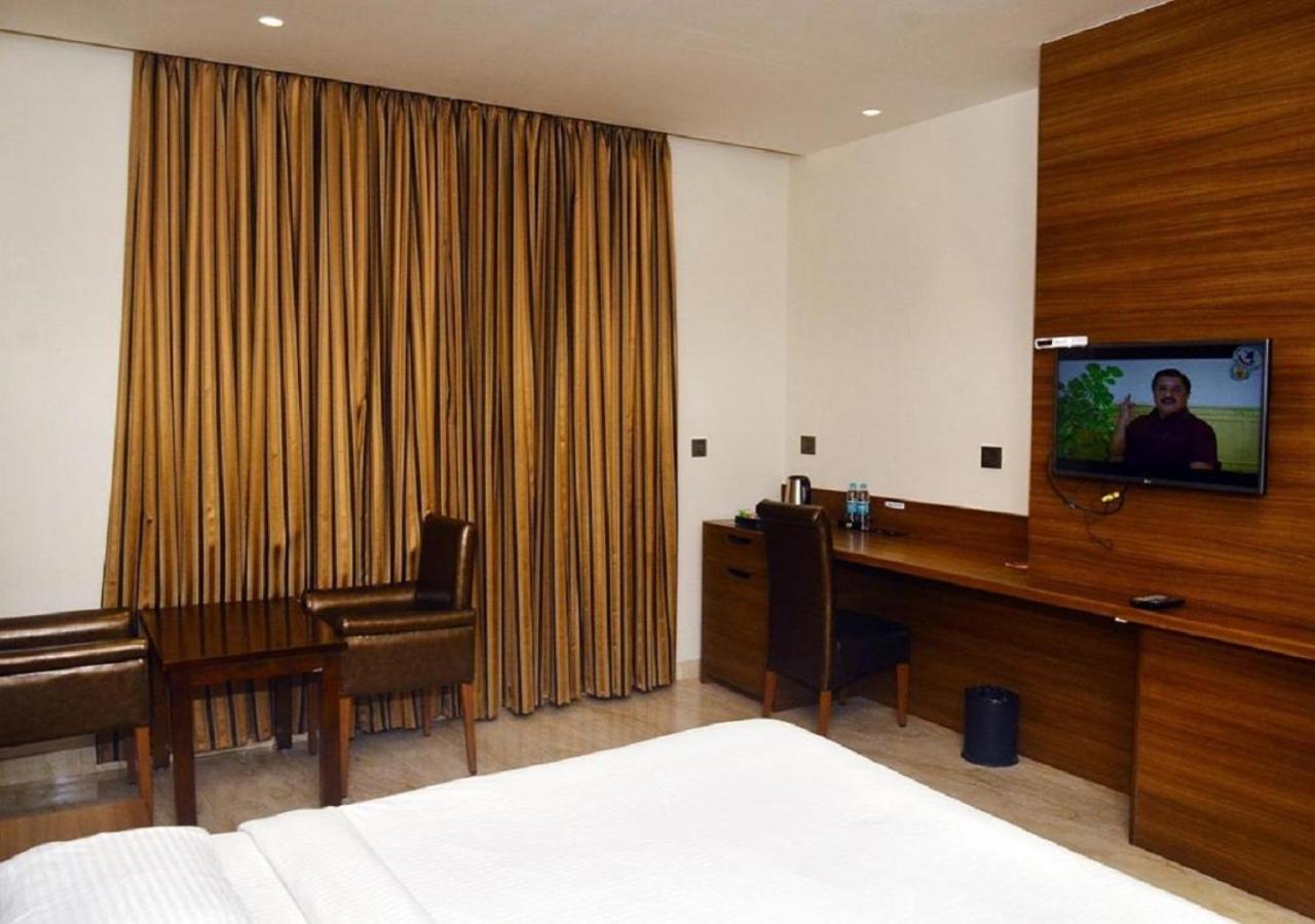 Golden Residency Hotel Ramanathapuram Exterior photo