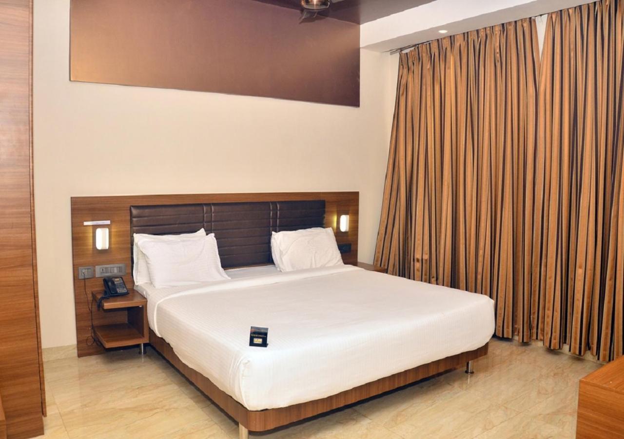 Golden Residency Hotel Ramanathapuram Exterior photo